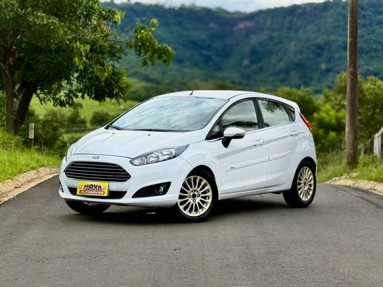 FORD FIESTA 1.6 TITANIUM HATCH 16V FLEX 4P POWERSHIFT